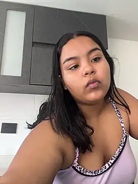 Sakura Velvet online show from March 17, 6:00 pm