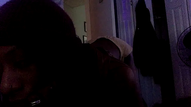 Snapshot of Kyzse_Splash-er chatting on February 28, 4:08 pm Kyzse Splash-er online show from February 28, 4:08 pm