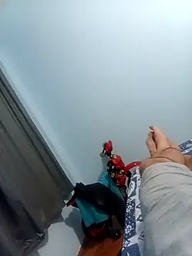 Snapshot of ronron980 chatting on March 31, 6:14 am ronron980 online show from March 31, 6:14 am