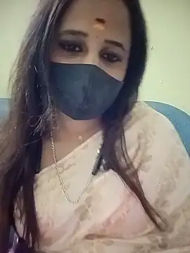 Snapshot of Tamil_Rani- chatting on July 5, 5:42 pm Tamil Rani- online show from July 5, 5:42 pm