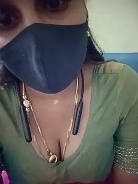 Snapshot of Tamil_Rani- chatting on July 17, 6:31 am Tamil Rani- online show from July 17, 6:31 am
