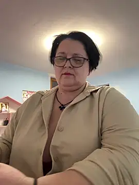 I amArquette online show from March 10, 8:47 pm