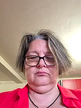 I amArquette online show from April 29, 6:06 am