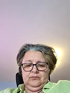 I amArquette online show from May 2, 10:09 am