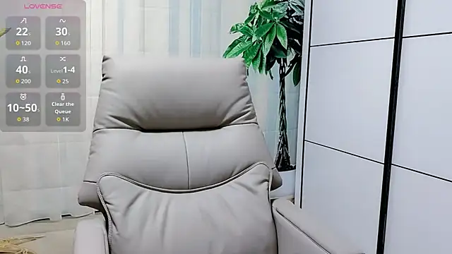 Snapshot of Naomi_NN chatting on July 11, 11:28 pm Naomi NN online show from July 11, 11:28 pm