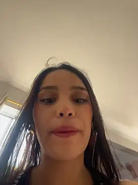 Snapshot of Mia-villalobos chatting on April 6, 2:29 pm Mia-villalobos online show from April 6, 2:29 pm
