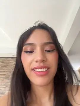 Snapshot of Mia-villalobos chatting on April 29, 1:48 pm Mia-villalobos online show from April 29, 1:48 pm