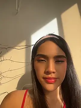 Snapshot of Mia-villalobos chatting on May 7, 9:42 pm Mia-villalobos online show from May 7, 9:42 pm