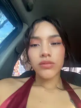 Snapshot of Mia-villalobos chatting on May 19, 1:17 pm Mia-villalobos online show from May 19, 1:17 pm