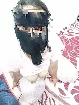 Snapshot of sex69soltana chatting on June 15, 11:18 pm sex69soltana online show from June 15, 11:18 pm