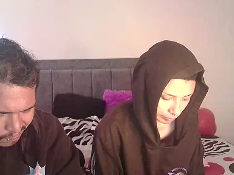 JadeYJacob online show from March 18, 6:22 pm