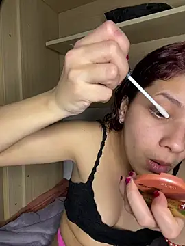 MommySexxy23 online show from March 24, 7:52 pm