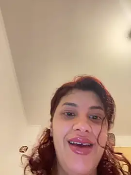 MommySexxy23 online show from April 2, 5:43 pm