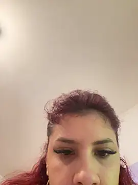 Snapshot of MommySexxy23 chatting on May 22, 9:59 am MommySexxy23 online show from May 22, 9:59 am