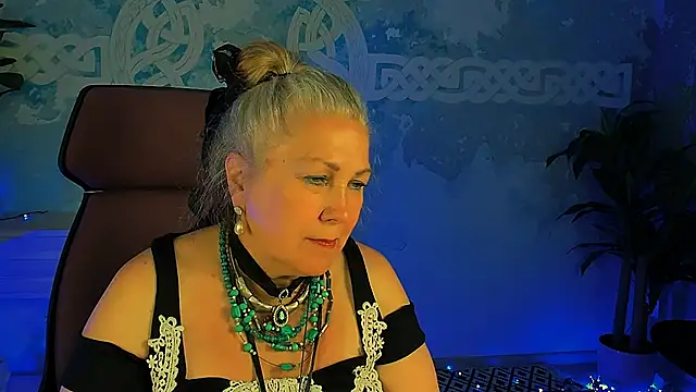 Snapshot of LilaMaharani chatting on May 21, 12:56 pm LilaMaharani online show from May 21, 12:56 pm