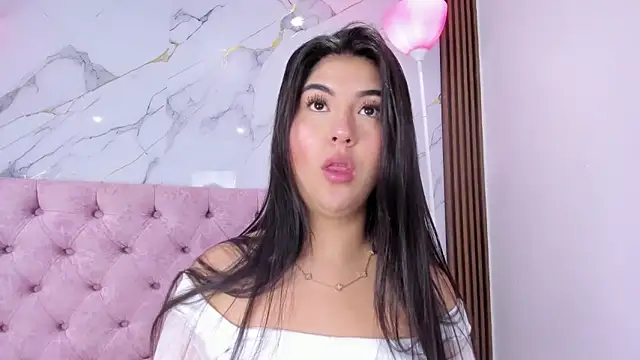 Snapshot of AbrilQuintana_ chatting on May 27, 11:40 am AbrilQuintana online show from May 27, 11:40 am