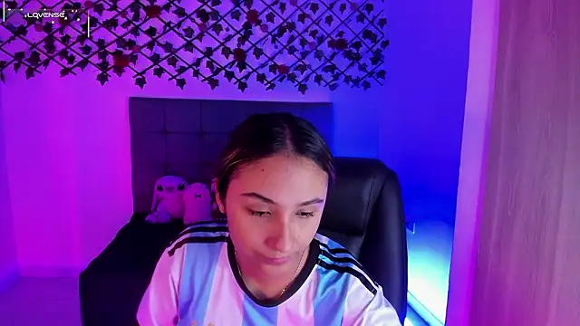 charlotte keyss online show from March 17, 3:15 pm