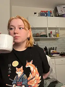 soft focus online show from April 27, 4:54 am