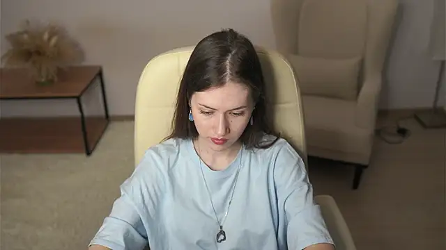 OdiIiaChavarria online show from March 1, 7:21 am