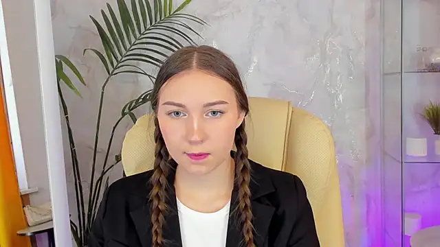 OliviaLang online show from March 13, 11:06 am