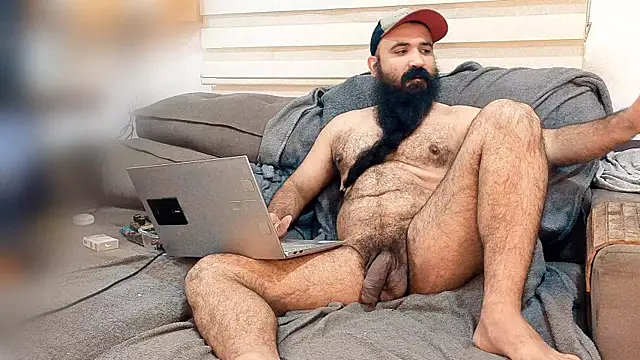 Snapshot of Barba_Negra_Fumador chatting on May 22, 9:31 pm Barba Negra Fumador online show from May 22, 9:31 pm