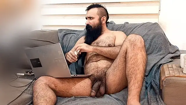 Snapshot of Barba_Negra_Fumador chatting on June 9, 9:59 pm Barba Negra Fumador online show from June 9, 9:59 pm