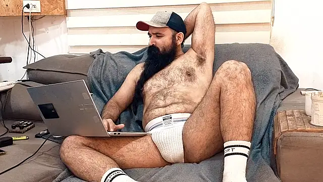 Barba Negra Fumador online show from June 24, 3:55 pm