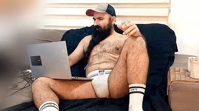 Barba Negra Fumador online show from July 4, 8:42 am