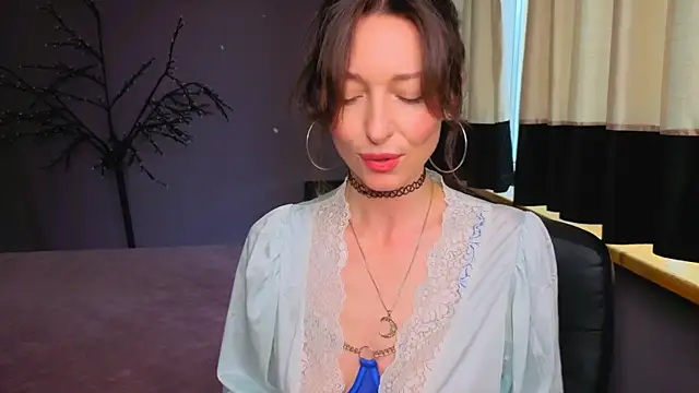 Kate Millersi online show from June 25, 11:59 am