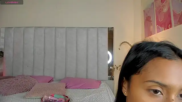 Snapshot of anny_kiut chatting on June 14, 11:56 am anny kiut online show from June 14, 11:56 am