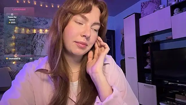 lunalixy online show from March 14, 10:53 am