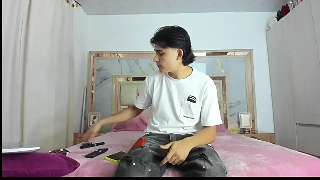 monky 0002 online show from March 15, 11:33 pm