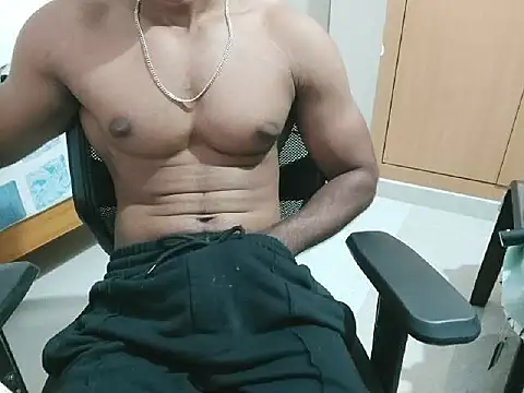 Snapshot of kratosTheHunk chatting on August 6, 5:26 pm kratosTheHunk online show from August 6, 5:26 pm