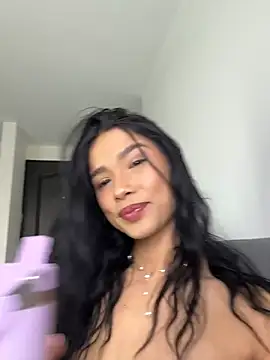Bella Smithe online show from June 18, 4:33 pm