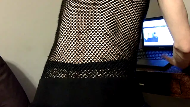 Snapshot of KinkyKittyBoy chatting on June 7, 4:49 am KinkyKittyBoy online show from June 7, 4:49 am