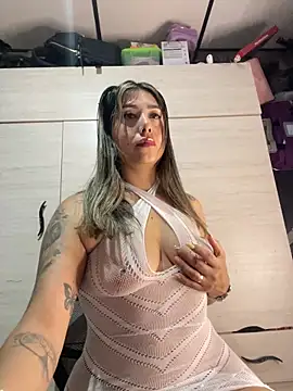 Snapshot of stefanyqueen69 chatting on May 6, 1:16 pm stefanyqueen69 online show from May 6, 1:16 pm