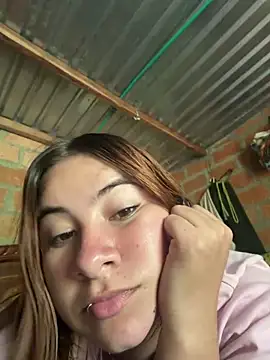 Zoe Luxxe  online show from May 10, 9:42 pm