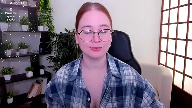 Anny Twelvetrees online show from March 8, 8:29 am