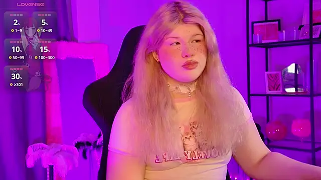 LilithNlsn online show from March 14, 3:28 pm