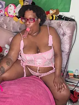 SweetCurvyRose online show from March 18, 10:02 pm