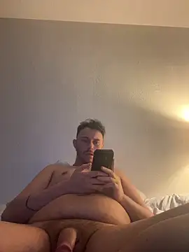 TallHungandCloudy69 online show from March 5, 1:45 am