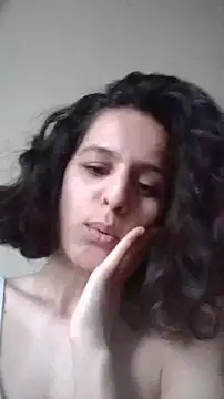 Snapshot of MissElen chatting on April 6, 11:22 am MissElen online show from April 6, 11:22 am