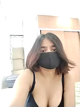 Snapshot of Ishaa_22 chatting on April 26, 9:51 am Ishaa 22 online show from April 26, 9:51 am