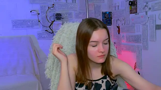 Snapshot of KellieBanshe chatting on June 25, 4:12 am KellieBanshe online show from June 25, 4:12 am