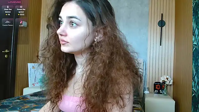 Snapshot of KatarinaHeaven chatting on May 3, 7:14 am KatarinaHeaven online show from May 3, 7:14 am