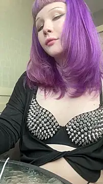 Snapshot of AlexaGudz chatting on March 18, 6:33 pm AlexaGudz online show from March 18, 6:33 pm