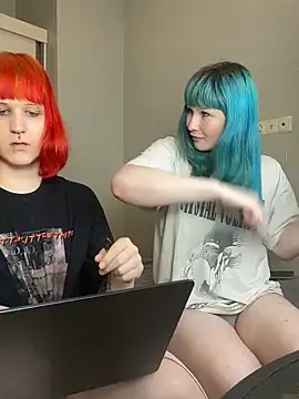 Snapshot of AlexaGudz chatting on May 11, 3:29 pm AlexaGudz online show from May 11, 3:29 pm