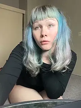 Snapshot of AlexaGudz chatting on May 17, 6:37 pm AlexaGudz online show from May 17, 6:37 pm