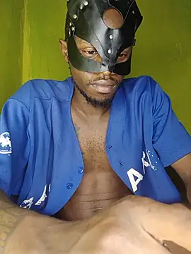Snapshot of StrongEbonyDick chatting on May 27, 9:01 pm StrongEbonyDick online show from May 27, 9:01 pm