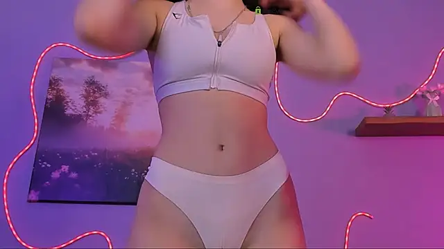 Snapshot of aria_wild_ chatting on May 21, 11:17 am aria wild online show from May 21, 11:17 am